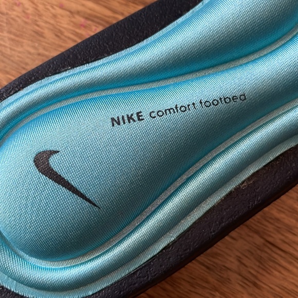 Women’s  NIKE COMFORT SLIDE 360883 411 size 6 - Picture 2 of 4